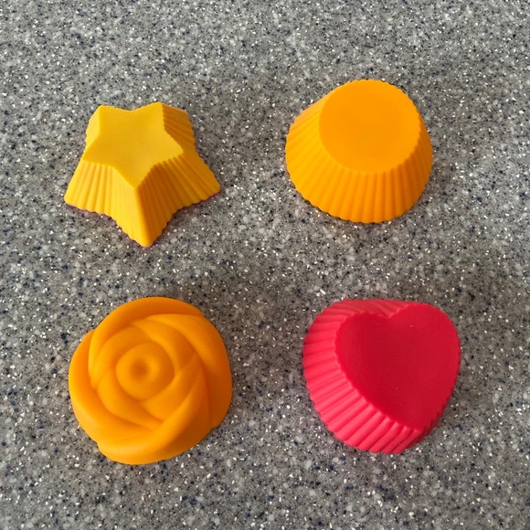Other - 🌷3 for $10. . . Silicone Baking/Muffin Cups Set